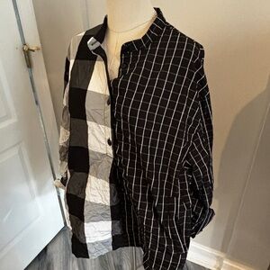 Alembika Size Large Top in black and white.